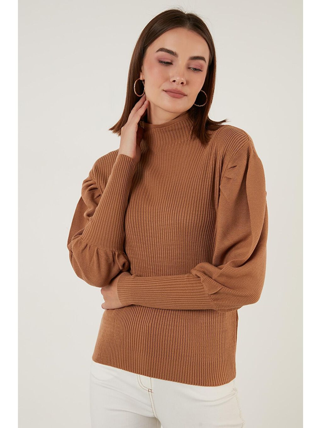 Kahverengi % 100 Soft Akrilik Balıkçı Yaka Fitilli Balon Kol Kazak 6329572-2