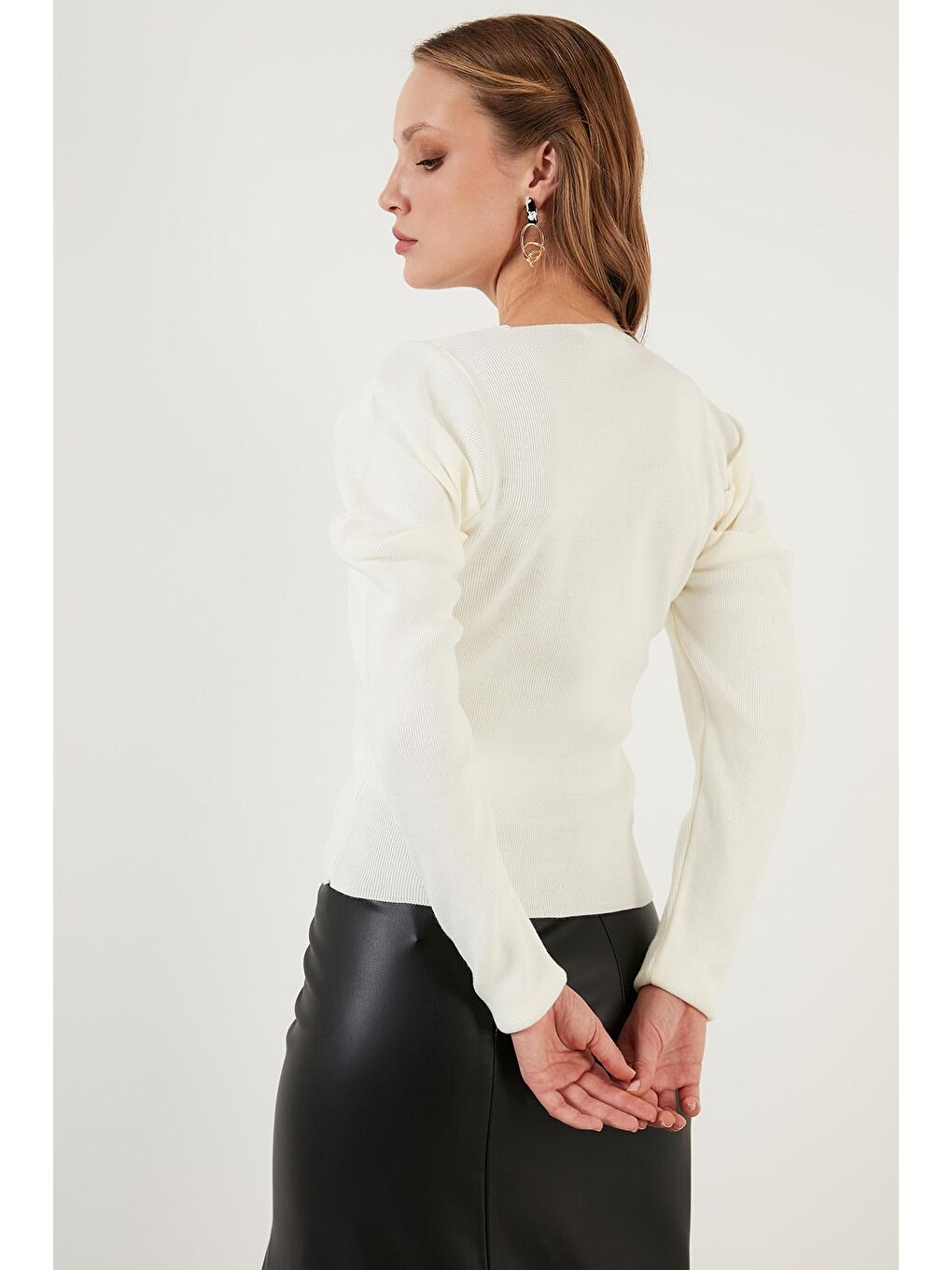 Ekru Kol Büzgülü Kare Yaka Triko Kazak 6362161-4