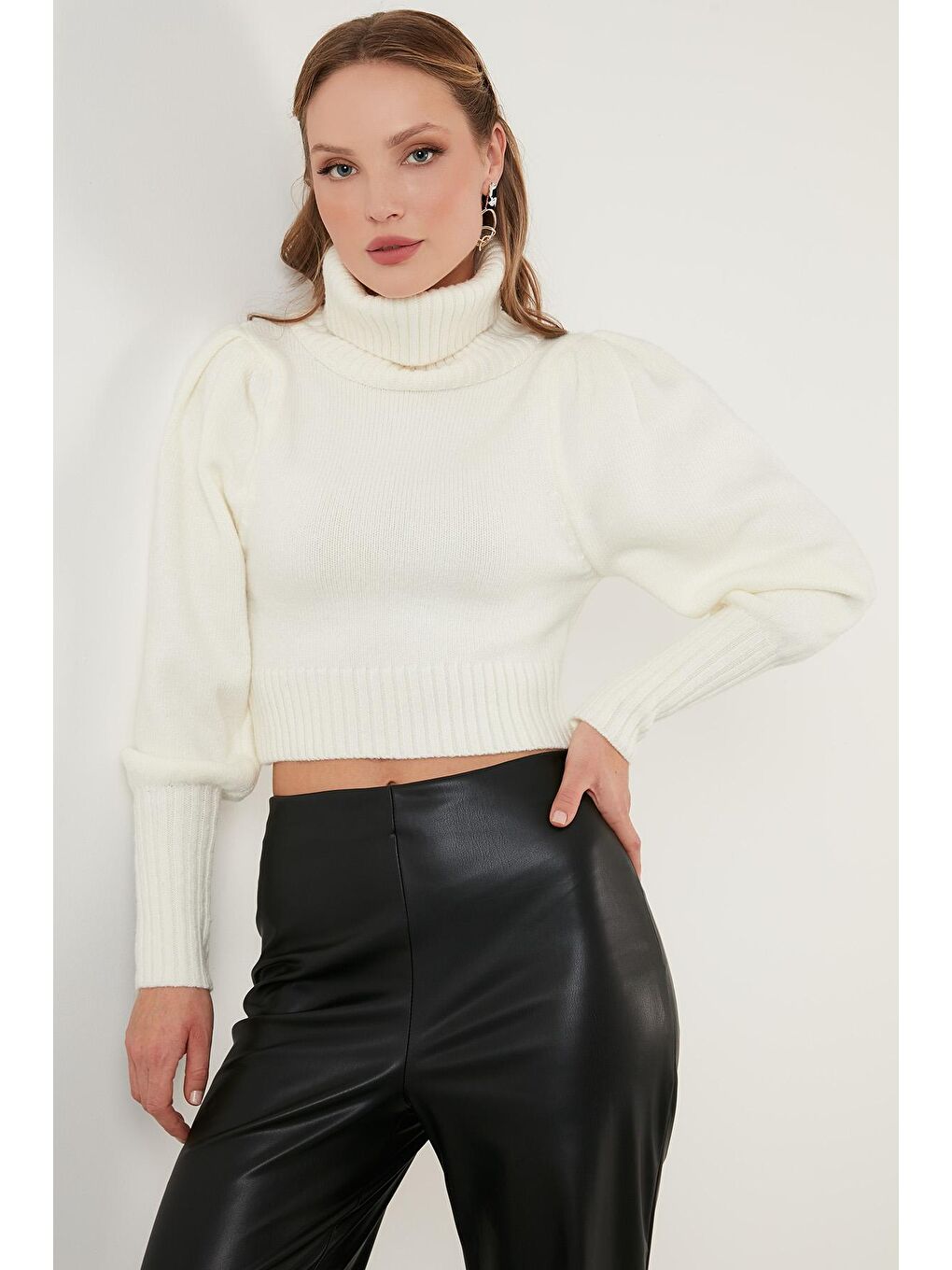 Ekru Kol Detaylı Boğazlı Yaka Kazak 63622534-2