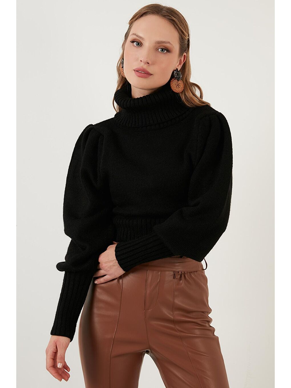 Siyah Kol Detaylı Boğazlı Yaka Kazak 63622534-2