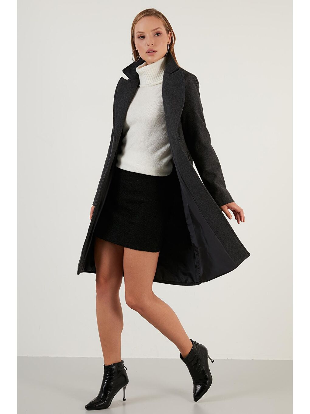 Antrasit Regular Fit Düğmeli Astarlı Cepli Kışlık Kaban 6380002-1