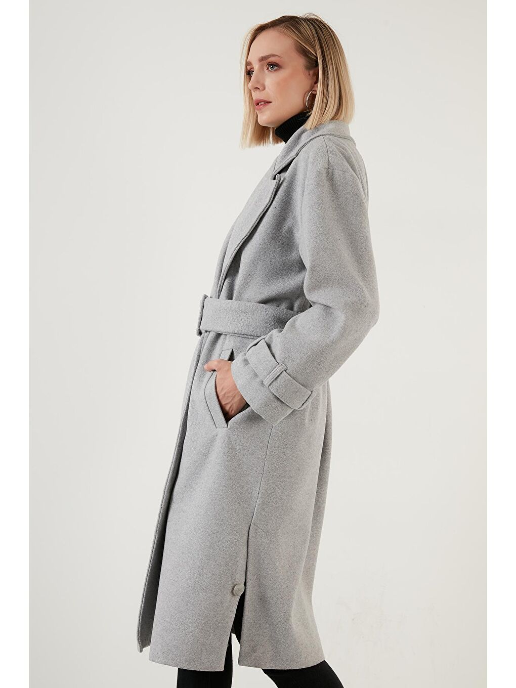 Gri Pamuklu Regular Fit Kemerli Yırtmaçlı Uzun Kaban 6380015-2