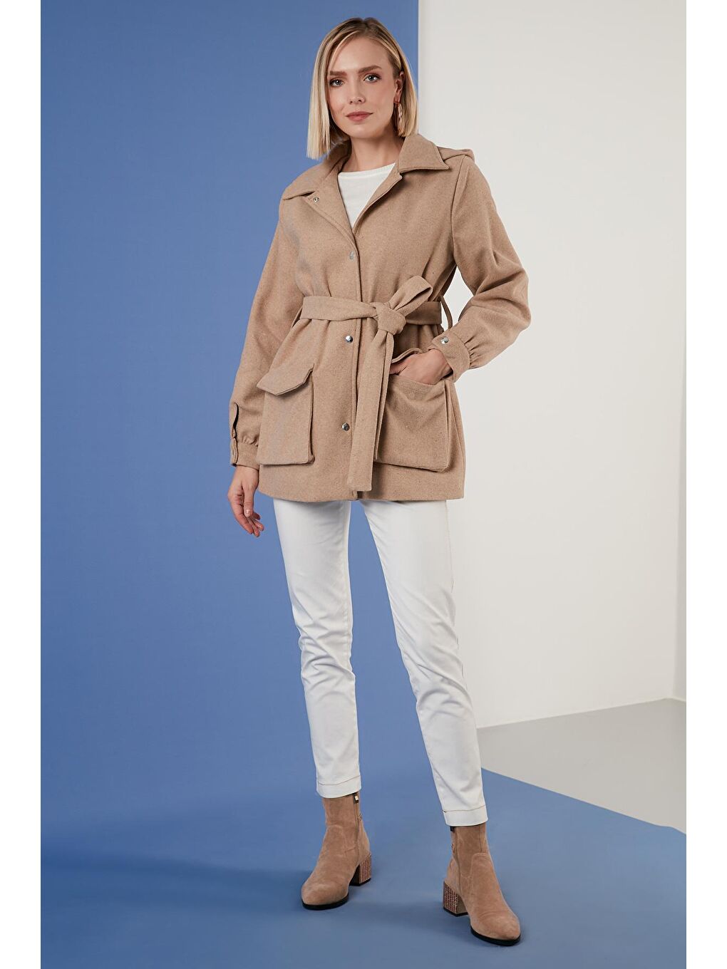 Kahverengi Pamuklu Regular Fit Kemerli Kapüşonlu Kaban 6380057