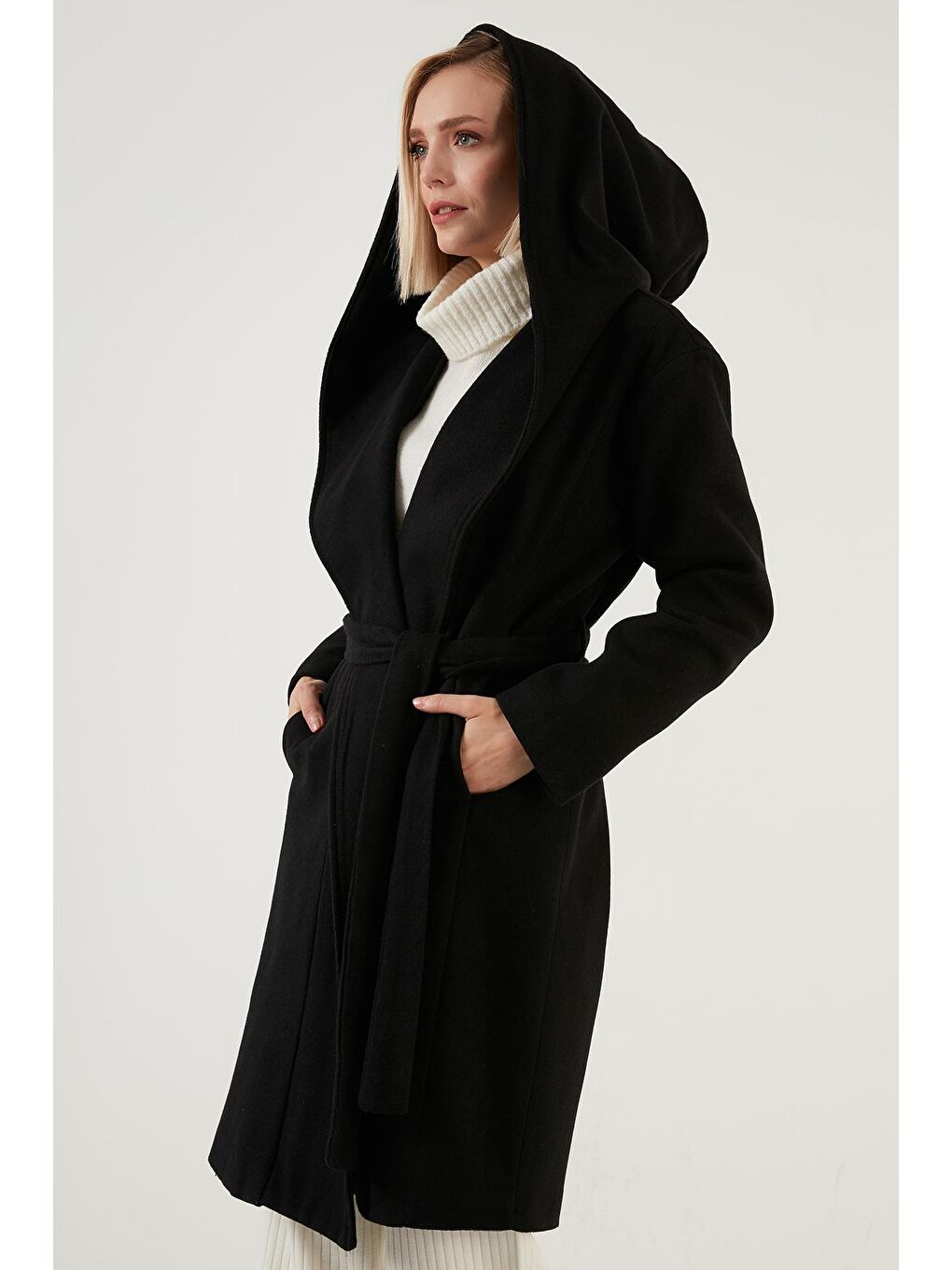 Siyah Pamuklu Regular Fit Kemerli Kapüşonlu Uzun Kaban 6380082-3