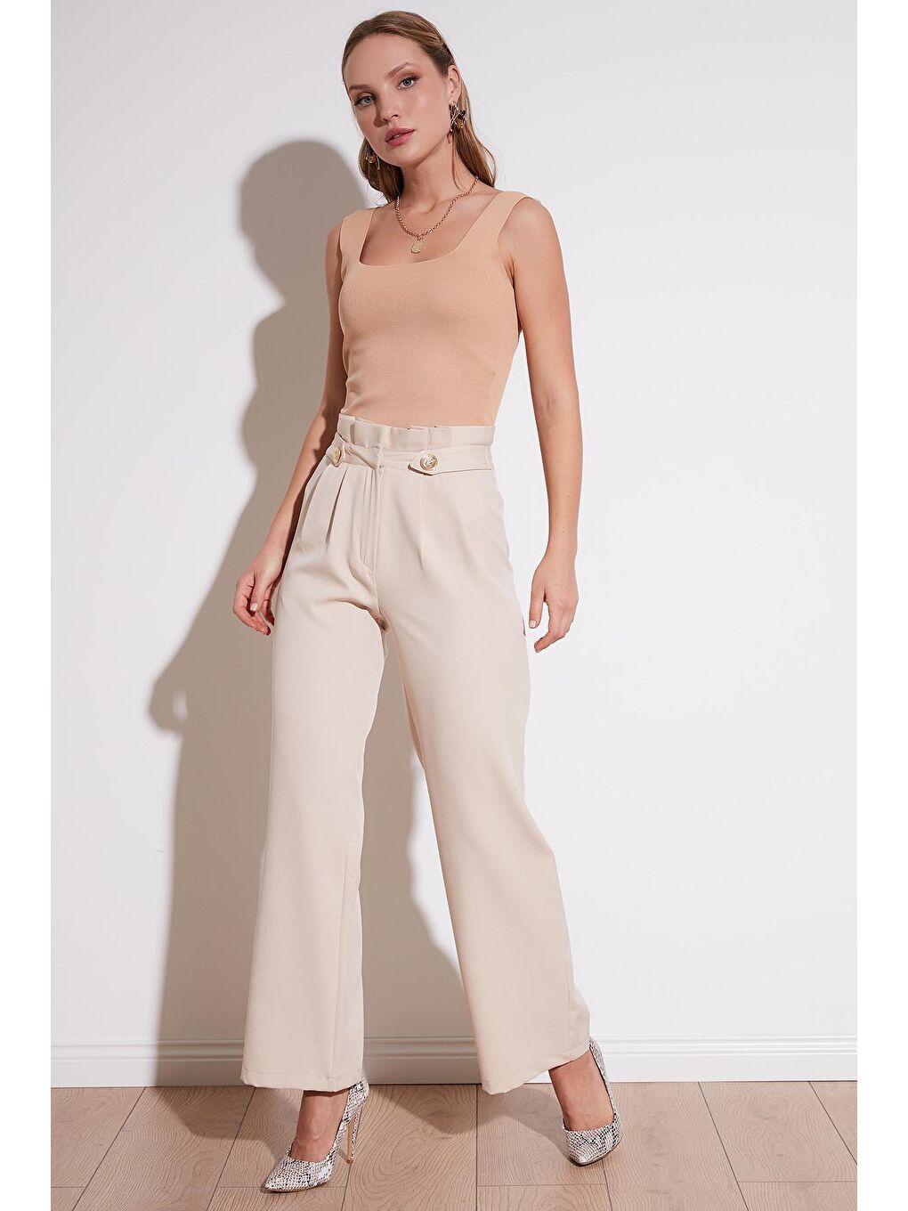 Bej Yüksek Bel Bol Paça Kumaş Pantolon 6476001