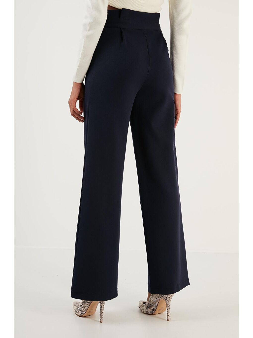 Lacivert Yüksek Bel Bol Paça Kumaş Pantolon 6476001-3