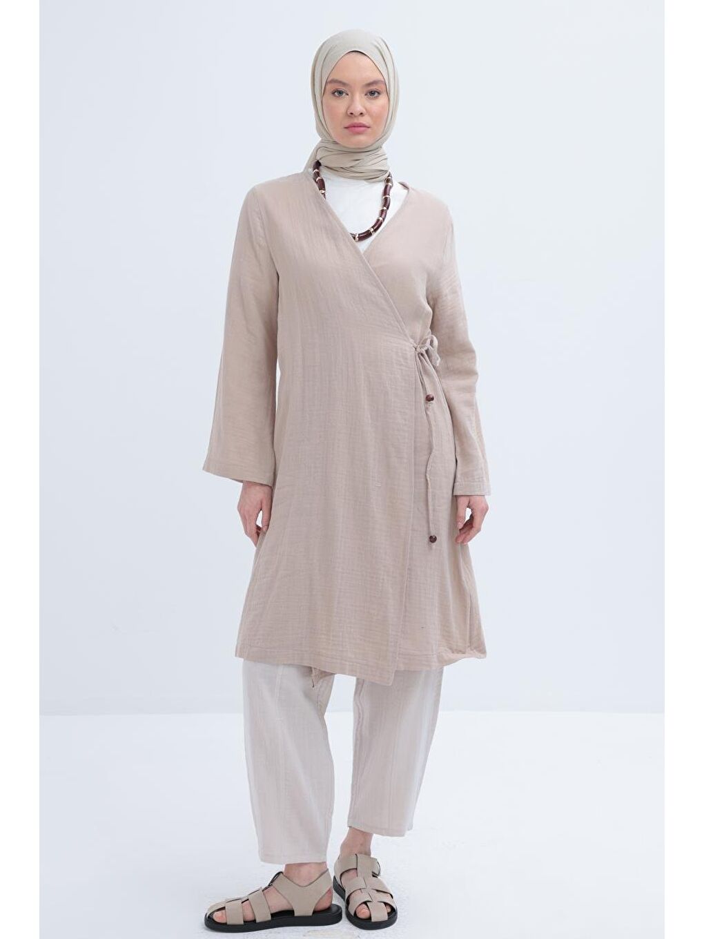 Bej-Belden Bağlamalı Müslin Kap-1