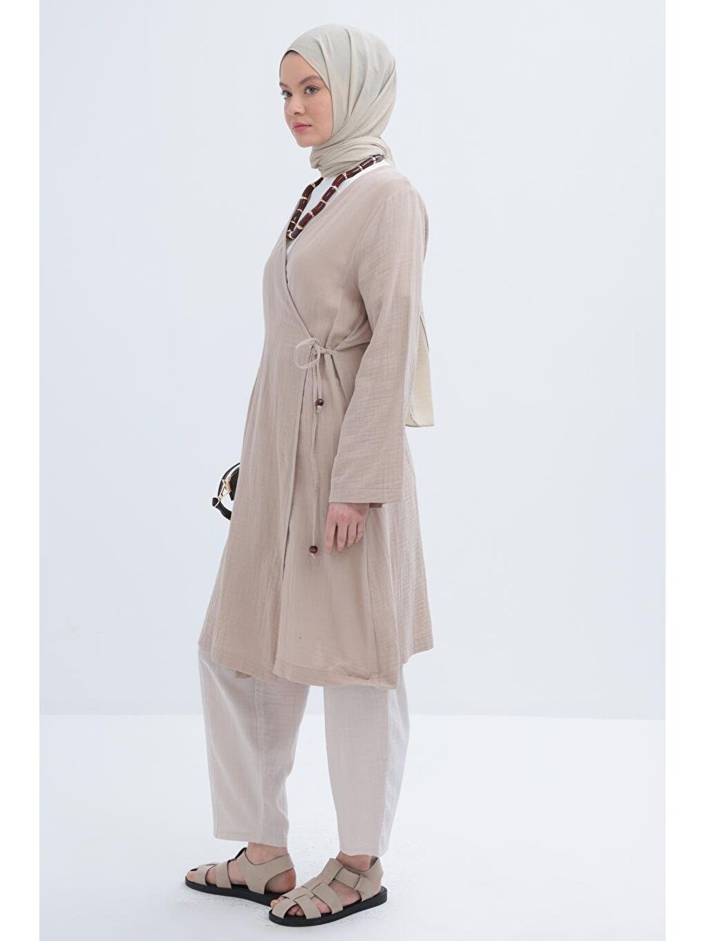 Bej-Belden Bağlamalı Müslin Kap-2