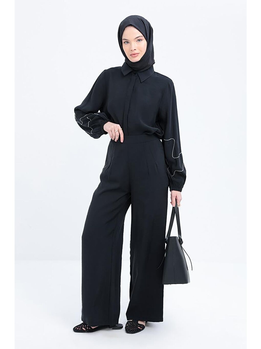 Siyah-Yandan Fermuarlı Modal Geniş Paça Pantolon