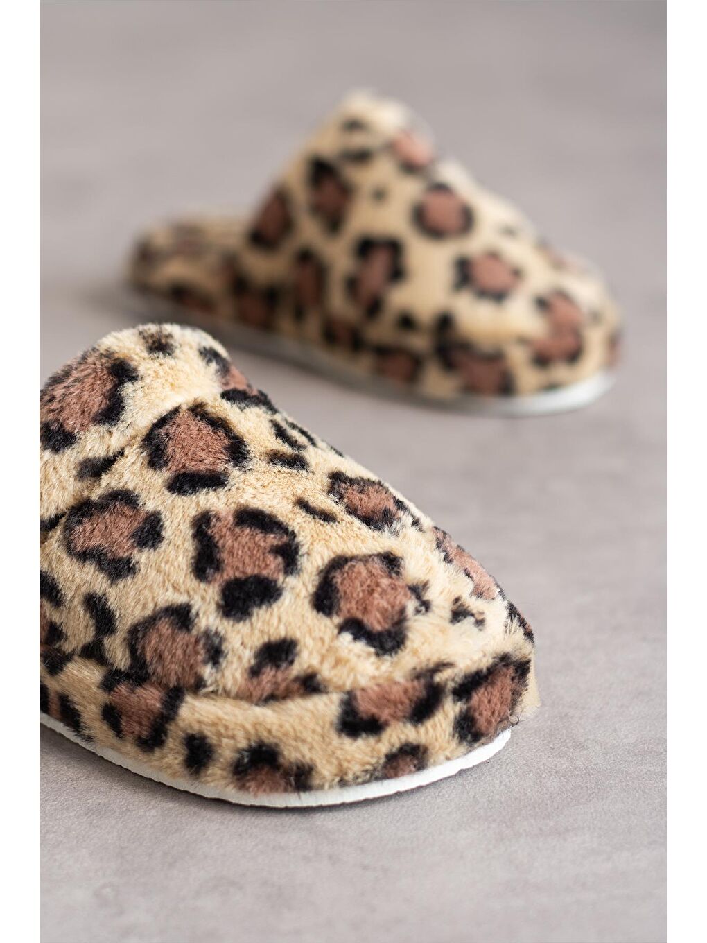 Sarı TÜYLÜ KAPALI Kadın Ev Terliği Kışlık Terlik Sessiz Taban-5