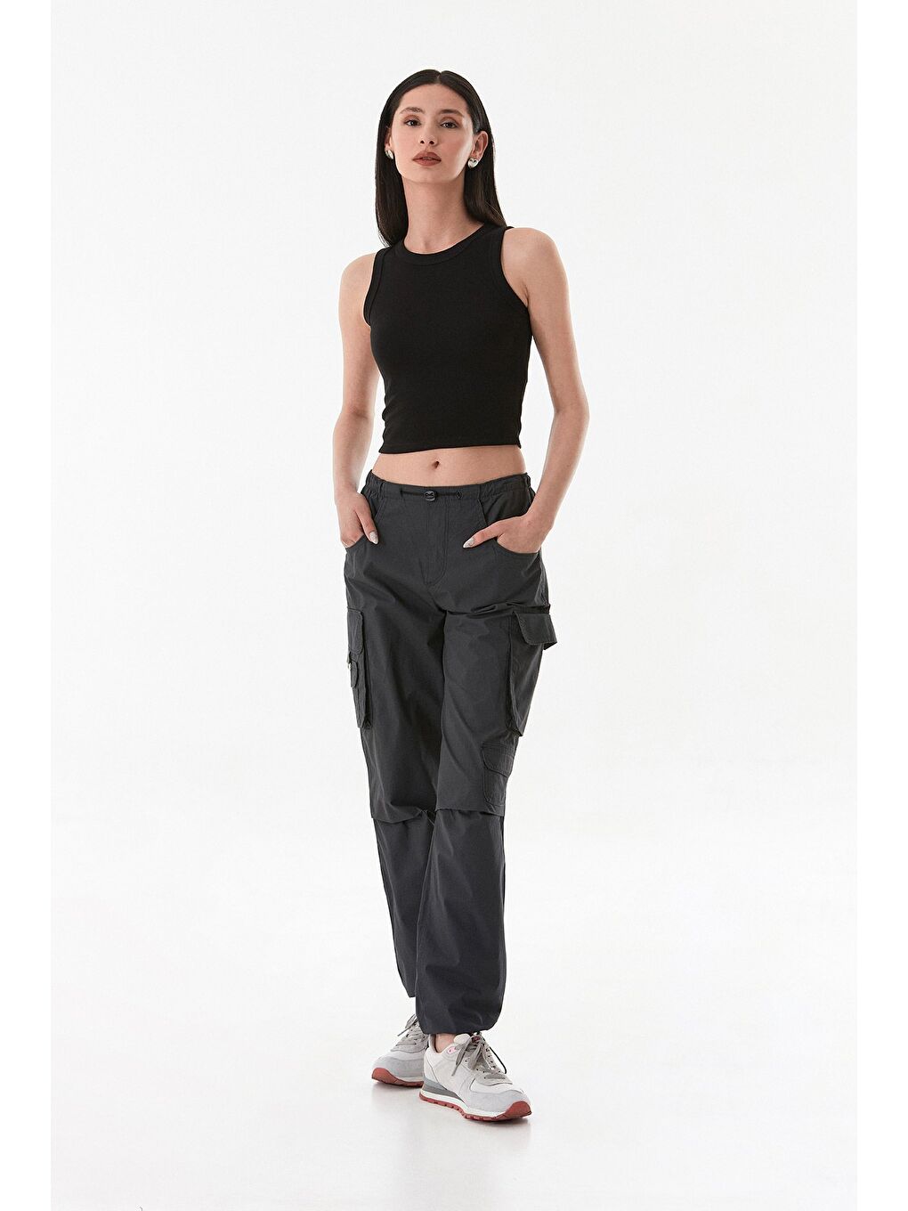 Gri Beli Ve Paçası Stoperli Kargo Cepli Paraşüt Kumaş Pantolon-2