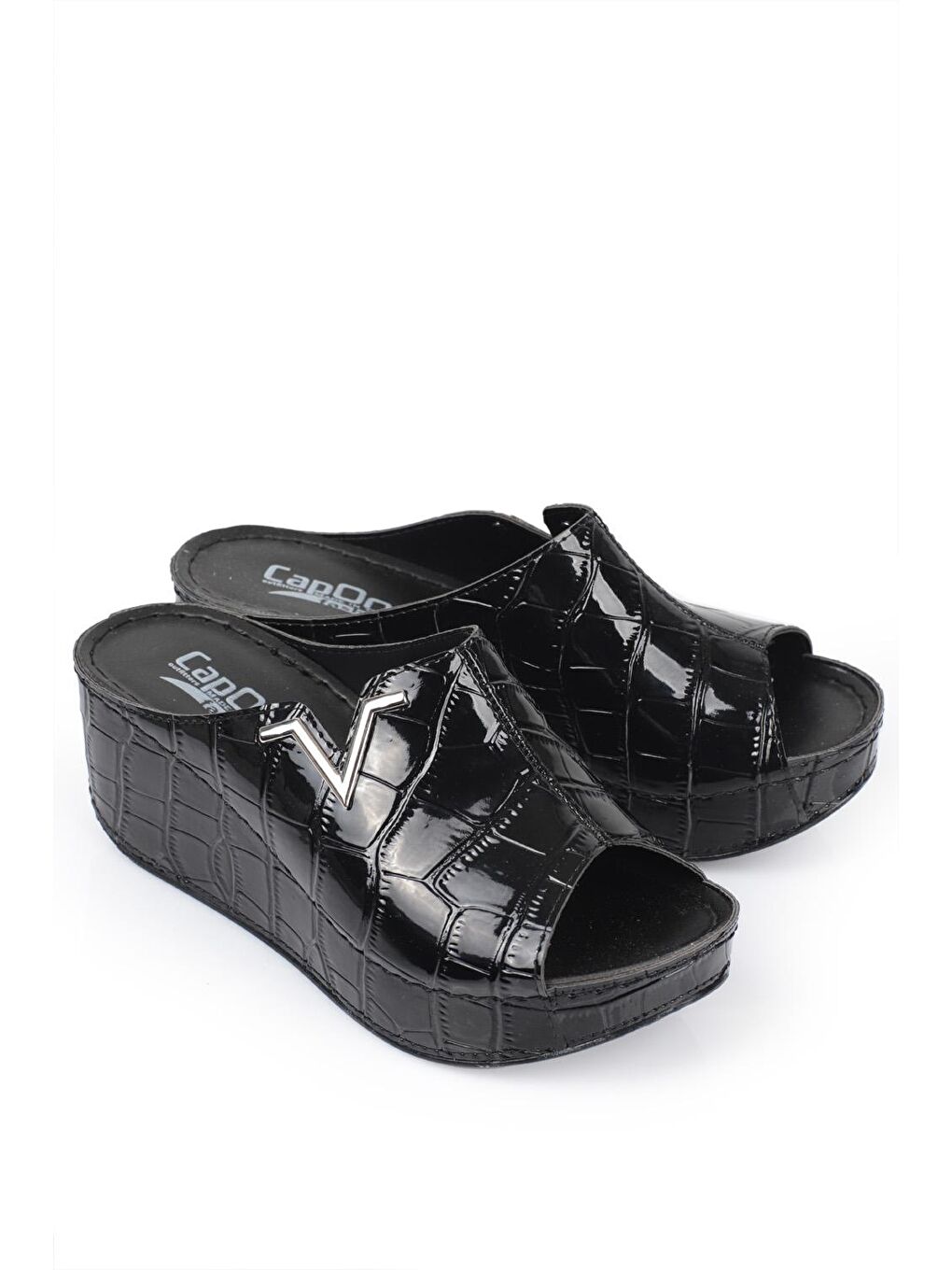Siyah 6145 Kadın Dolgu Topuklu V Toka Kroko Desenli Rugan Terlik-4
