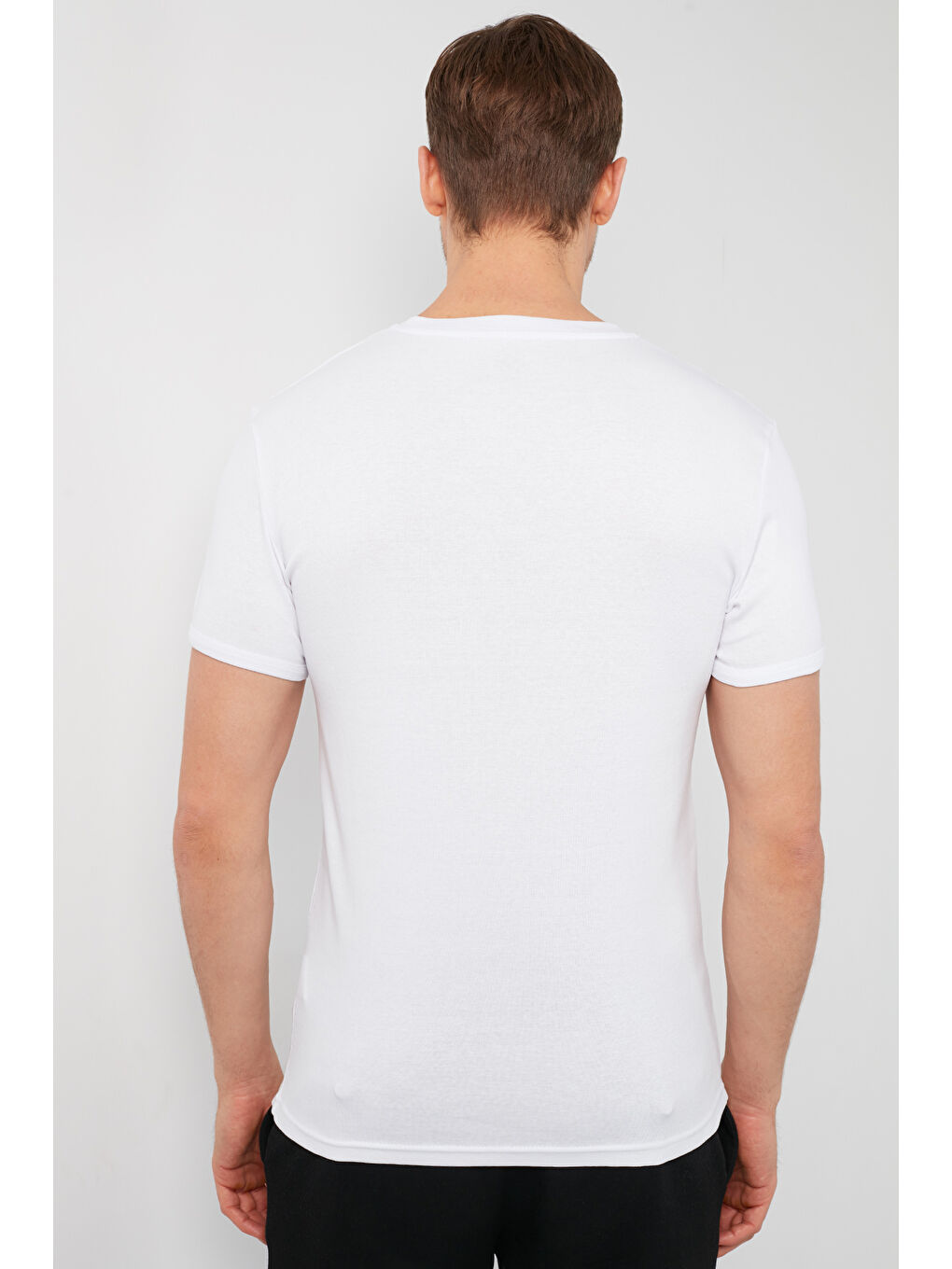 Siyah Pamuklu Düğme Detaylı Slim Fit V Yaka 3'lü Paket T Shirt 5902122S3-5