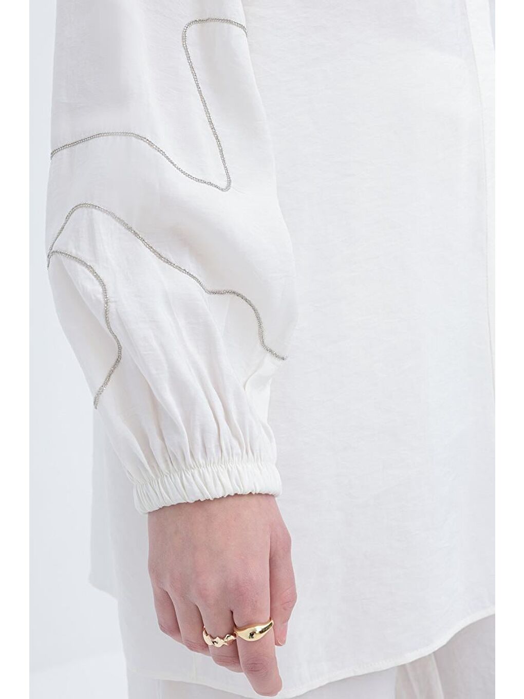 Ekru-Zincir Nakışlı Kolu Lastikli Gömlek-3