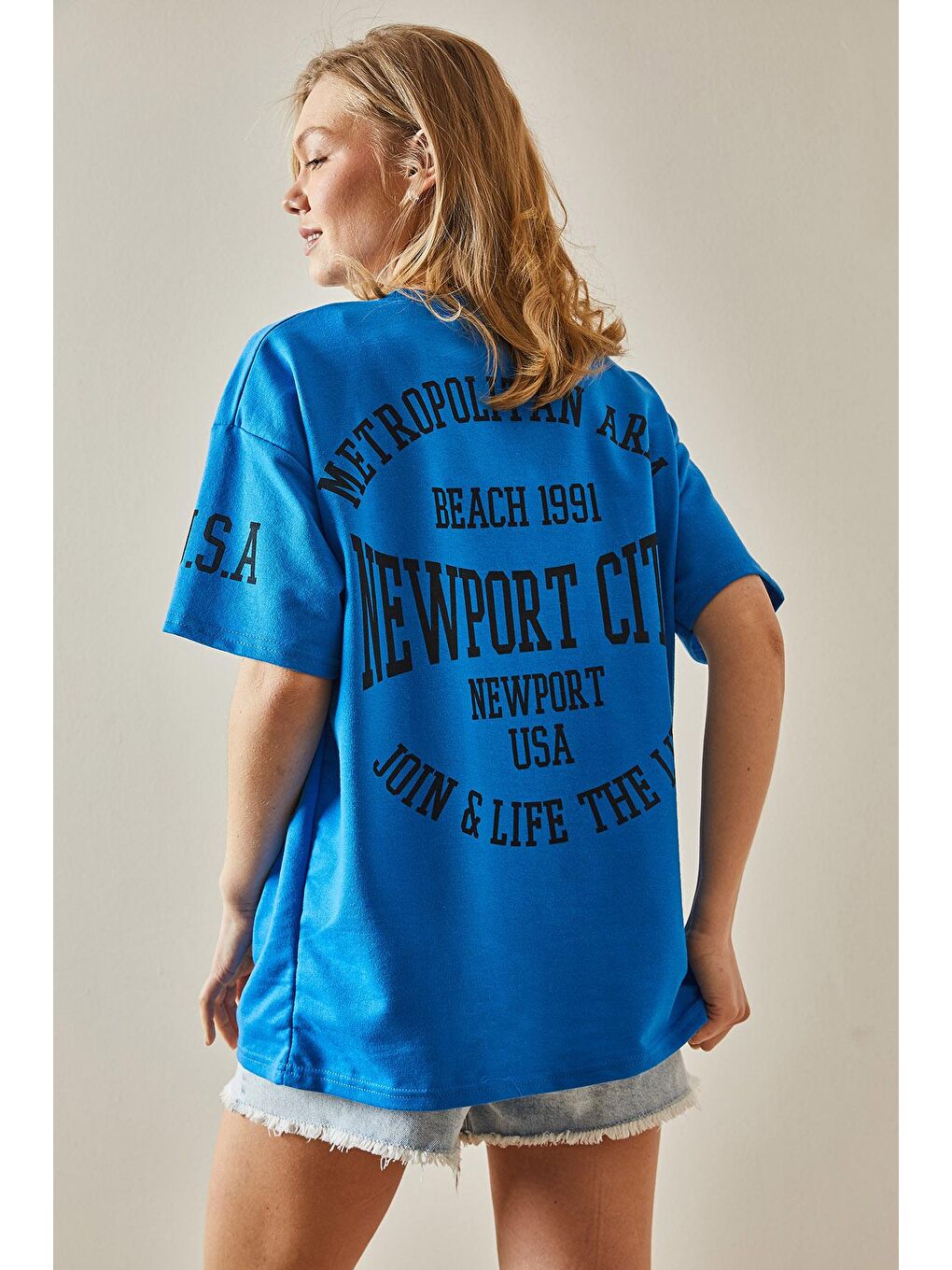 Mavi Arkası Yazılı Bisiklet Yaka Oversize Tişört 5YXK1-47970-12