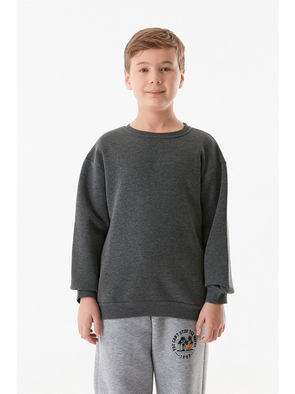 Antrasit 3 İplik Arkası Baskılı Bisiklet Yaka Erkek Çocuk Sweatshirt