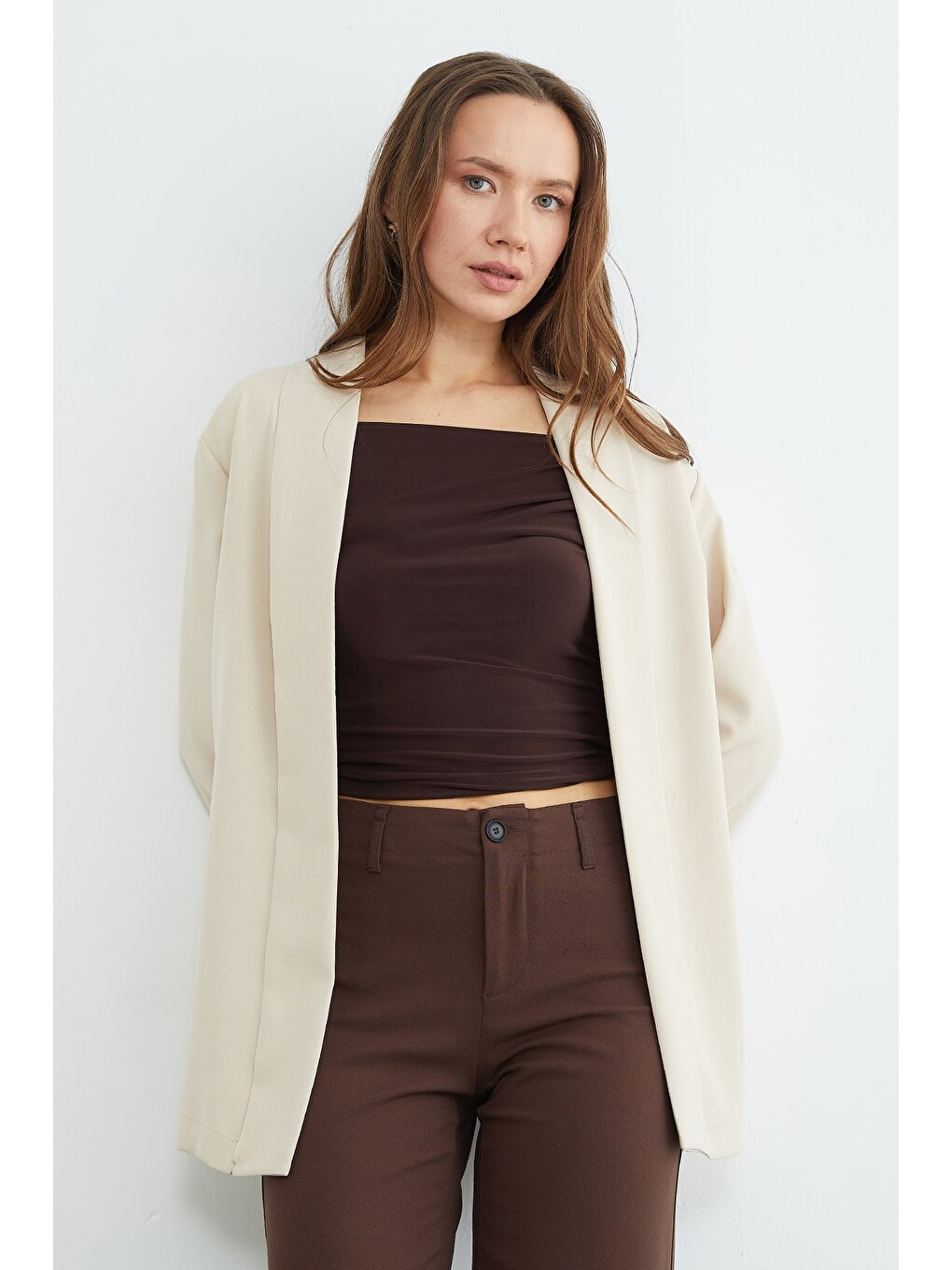 Bej Kolu Katlamalı Şal Yaka Relax Fit Blazer Ceket-3