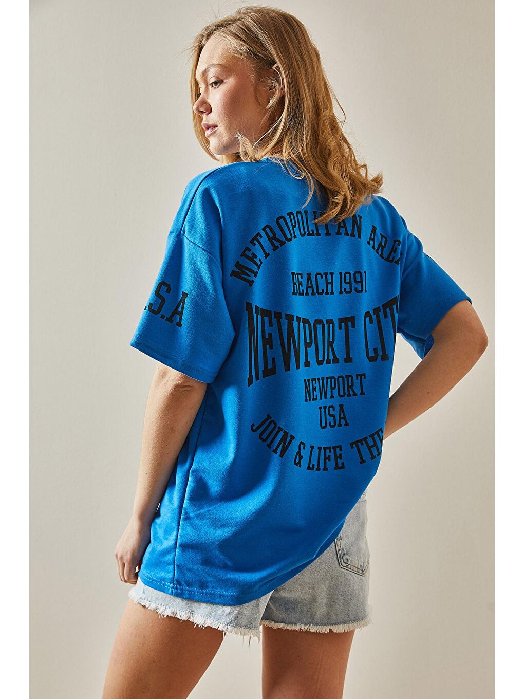 Mavi Arkası Yazılı Bisiklet Yaka Oversize Tişört 5YXK1-47970-12-3