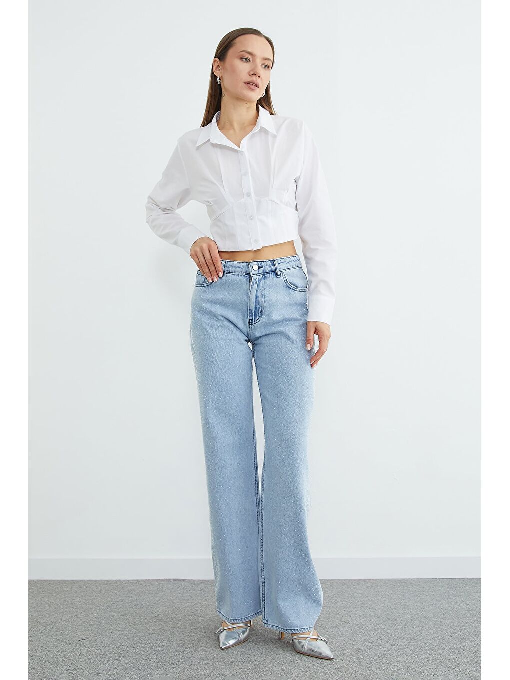 Mavi Yüksek Bel Taş Detaylı Jean-1