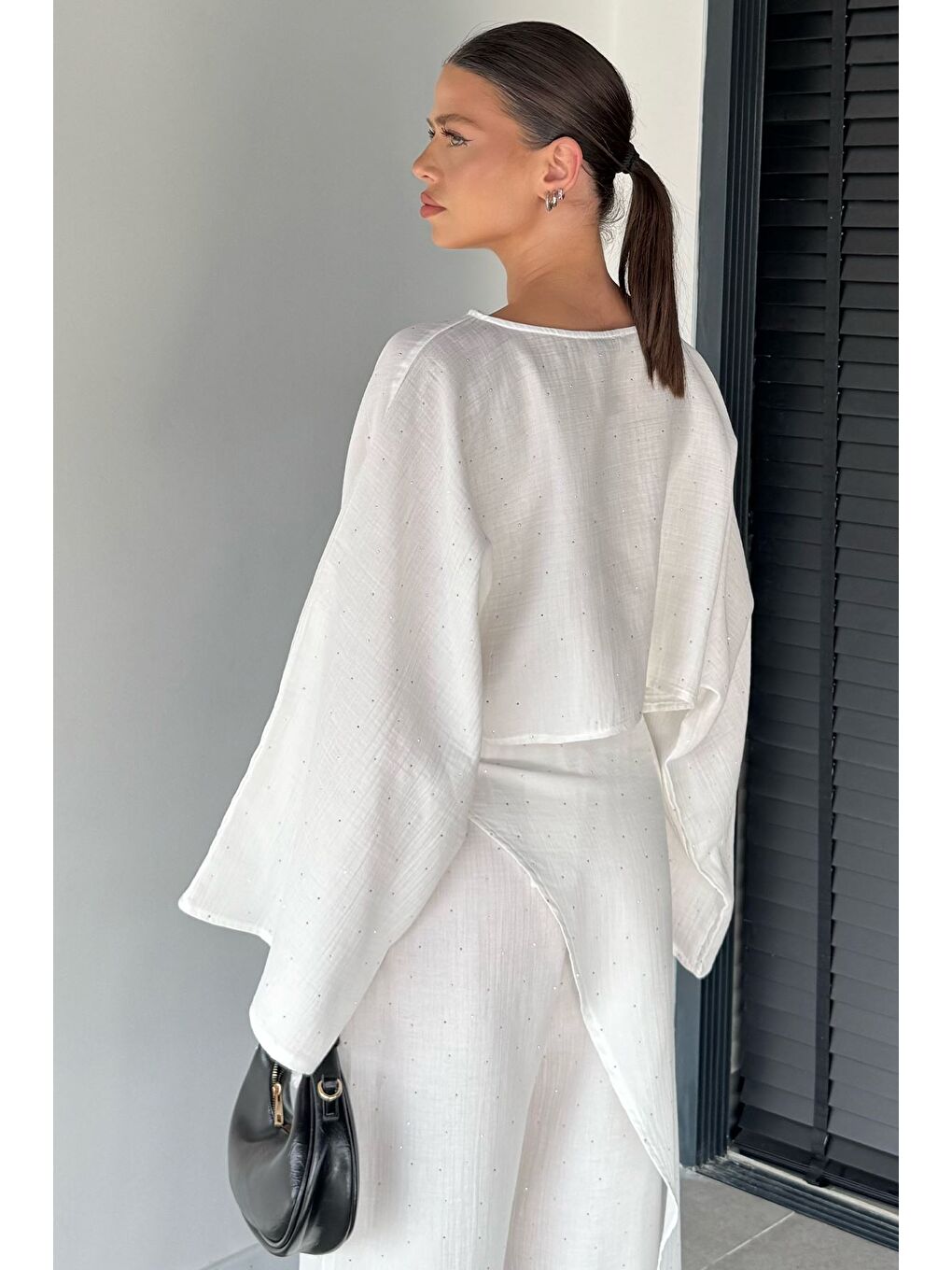 Ekru Kadın Taş İşlemeli Yarasa Kol Bluz-3