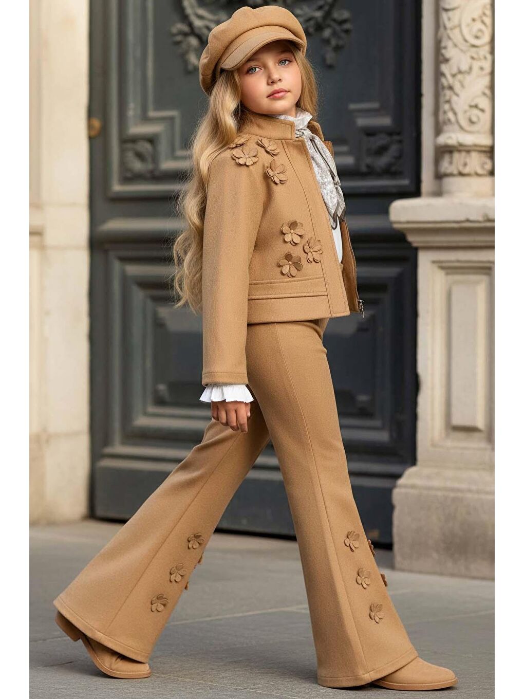 Kahverengi Kız Çocuk Kristal Taş Düğmeli Şifon Gömlek Çiçek Desen İşlemeli Ceket Süet Taba Alt Üst Takım-1