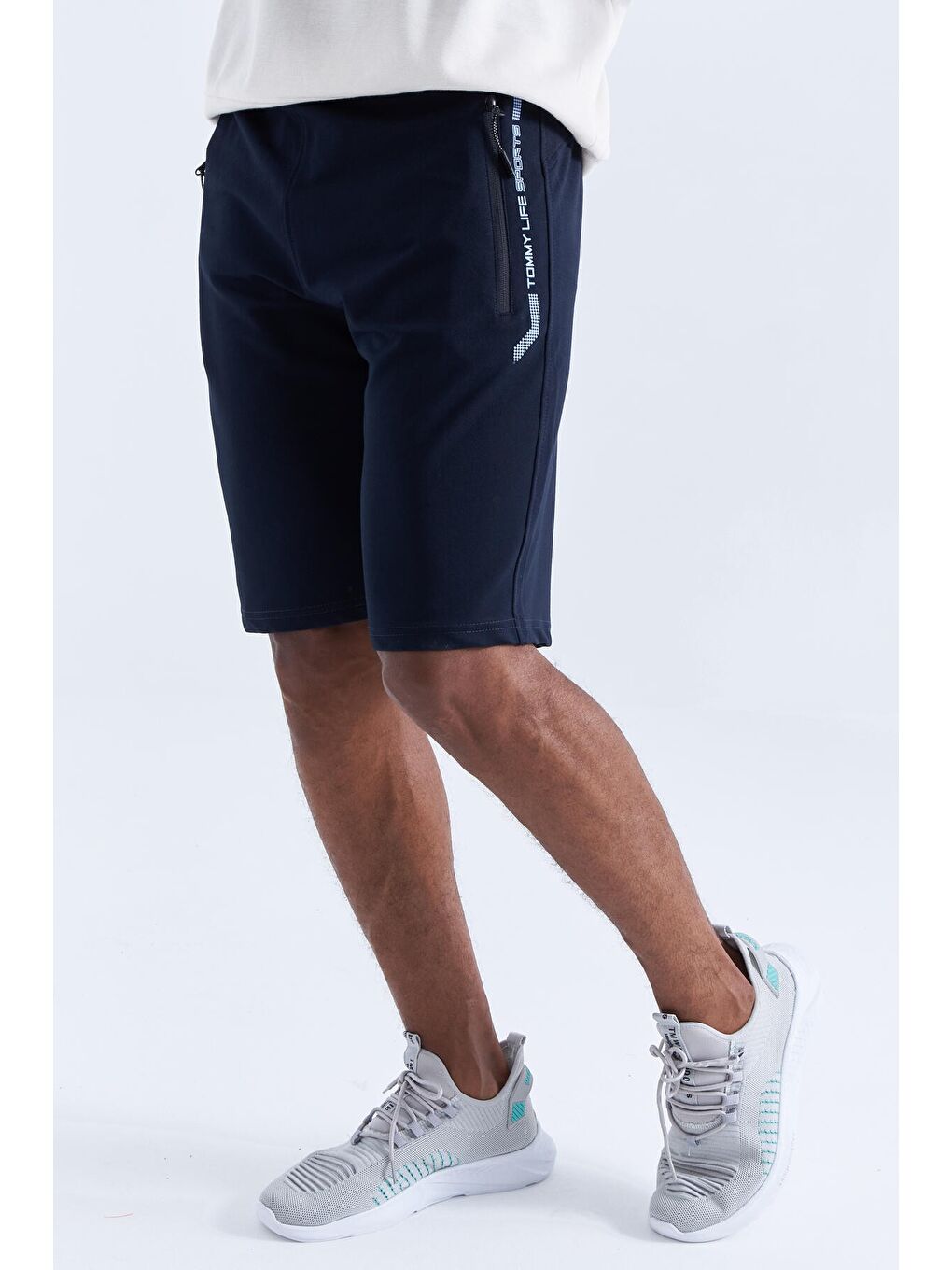 Lacivert Laci - Beyaz Fermuar Cepli Yazı Detaylı Standart Kalıp Erkek Şort - 81141-1