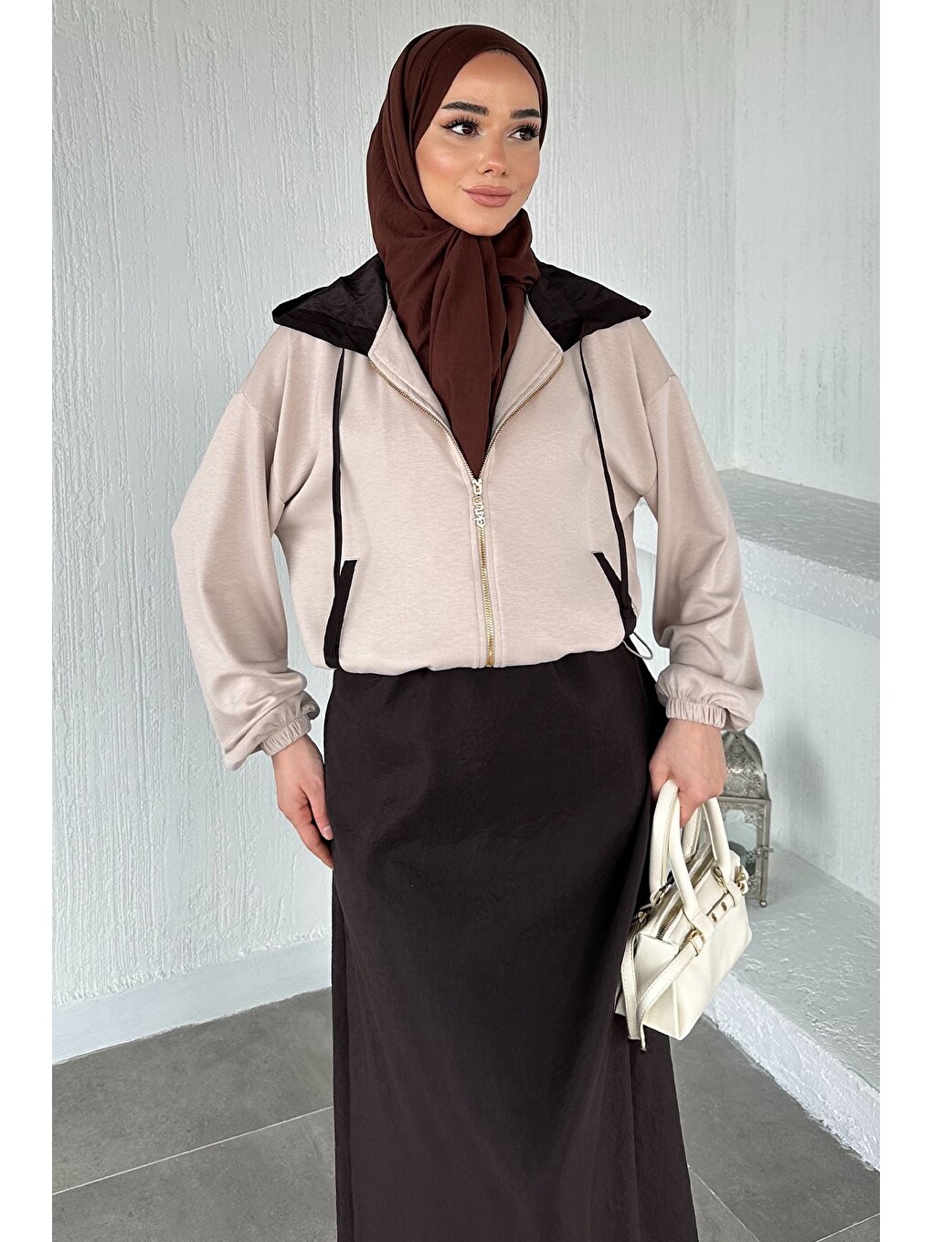 Bej Bel Lastikli Sıfır Kollu Elbise Fermuarlı Sweat Tesettür İkili Takım-6