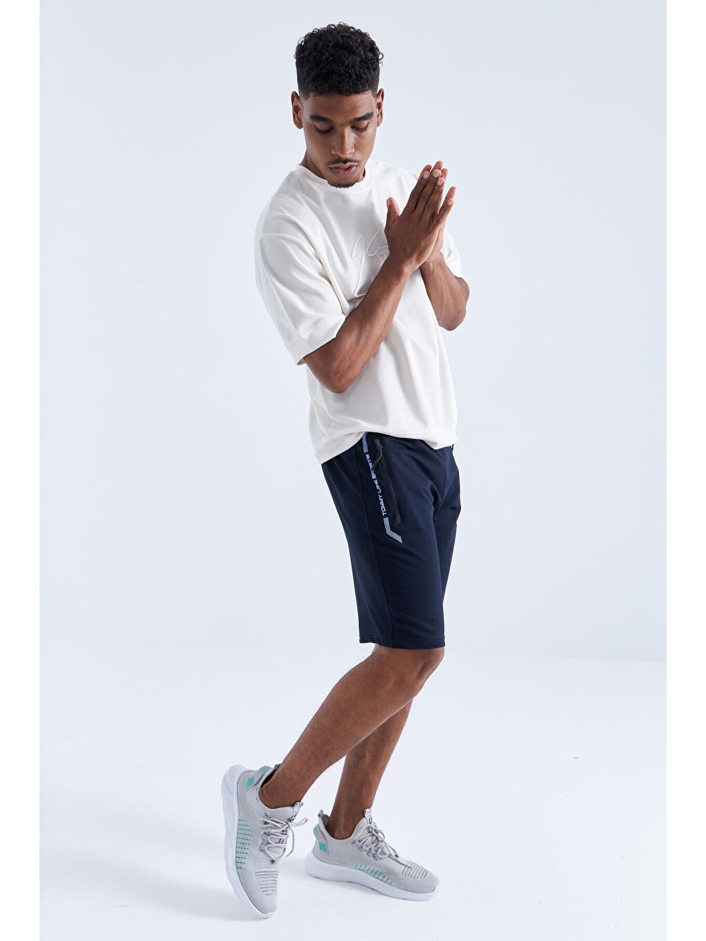 Lacivert Laci - Beyaz Fermuar Cepli Yazı Detaylı Standart Kalıp Erkek Şort - 81141-4