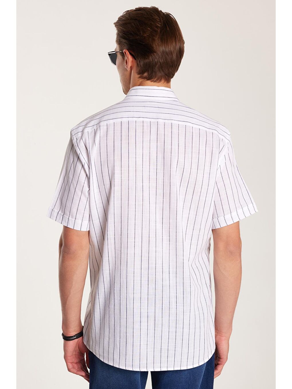 Erkek Regular Fit Klasik Kesim %100 Pamuk Kısa Kollu Keten Doku Tek Cepli Çizgili Lacivert Gömlek-4