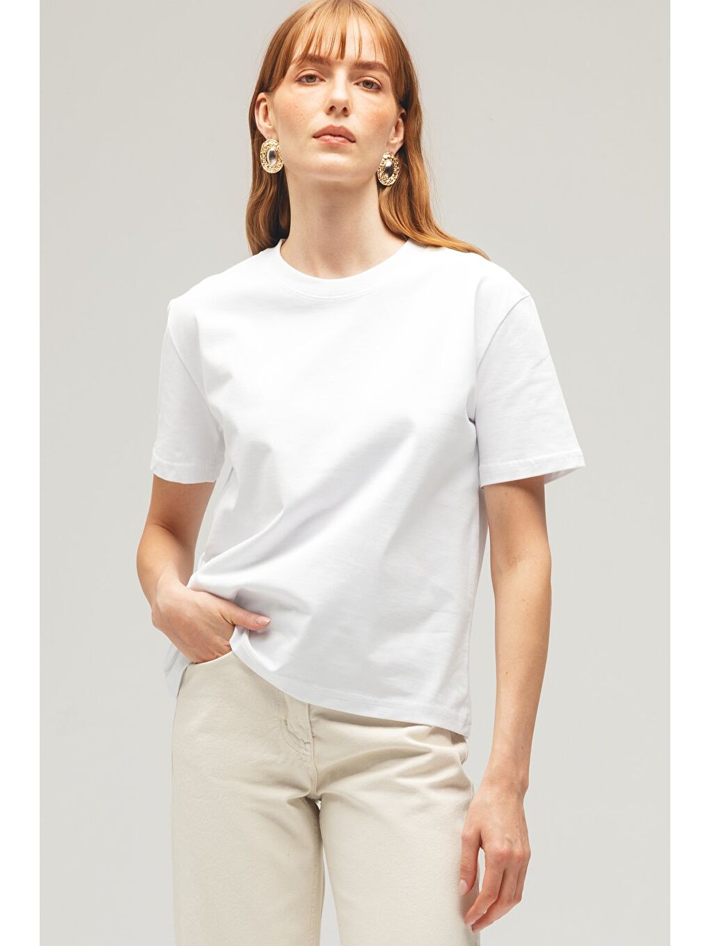 Beyaz Kadın Bisiklet Yaka Kısa Kollu Basic Tişört-2