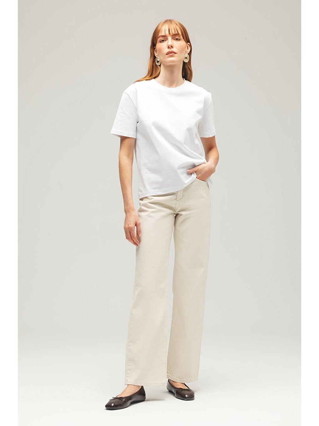 Beyaz Kadın Bisiklet Yaka Kısa Kollu Basic Tişört-3