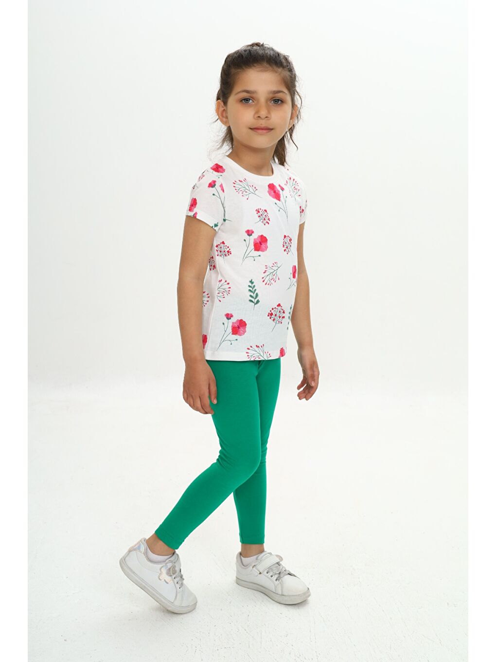 Yeşil Kız Çocuk Çiçek Baskılı Kaprili Takım-2