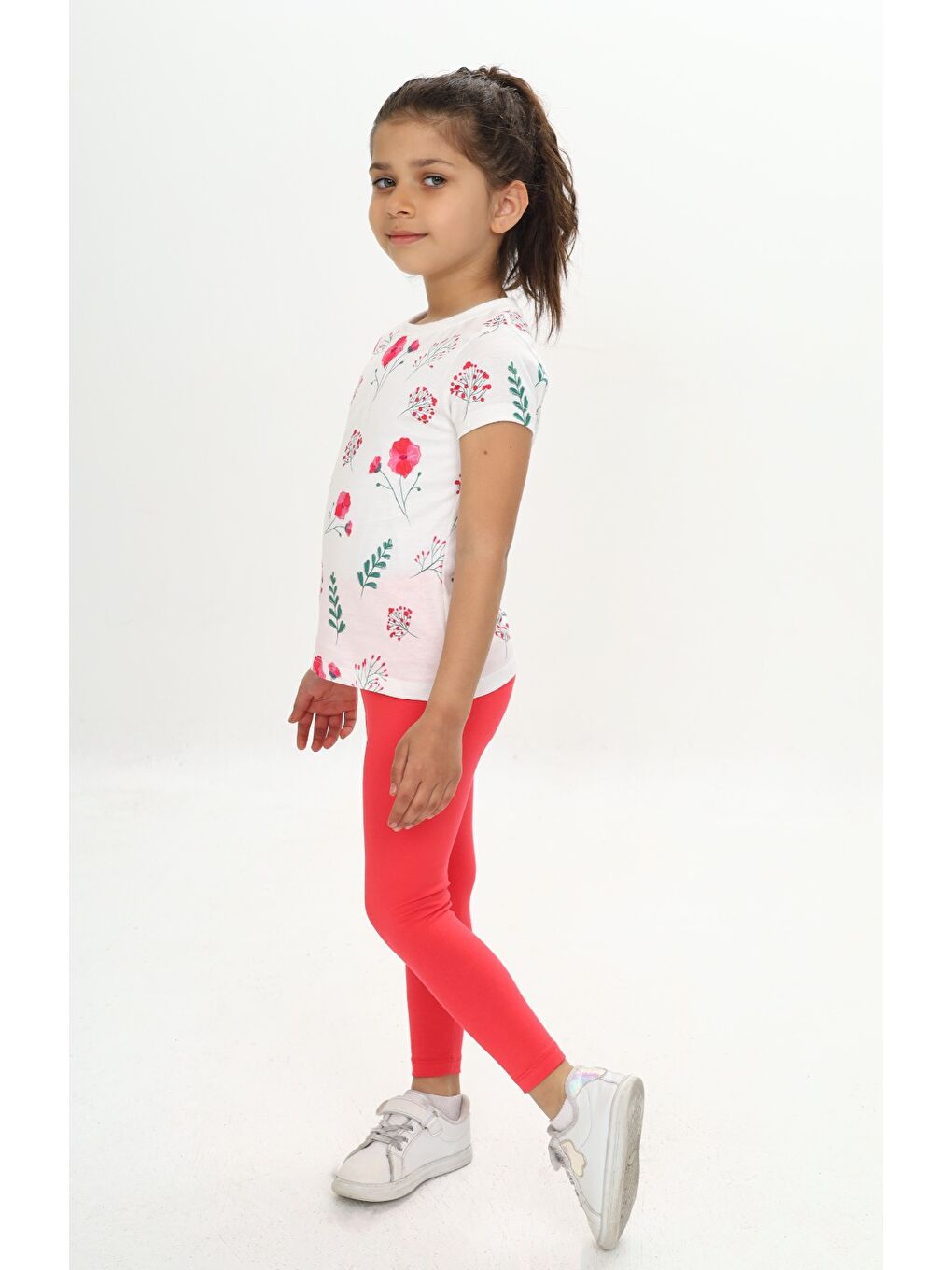 Kırmızı Kız Çocuk Çiçek Baskılı Kaprili Takım-3