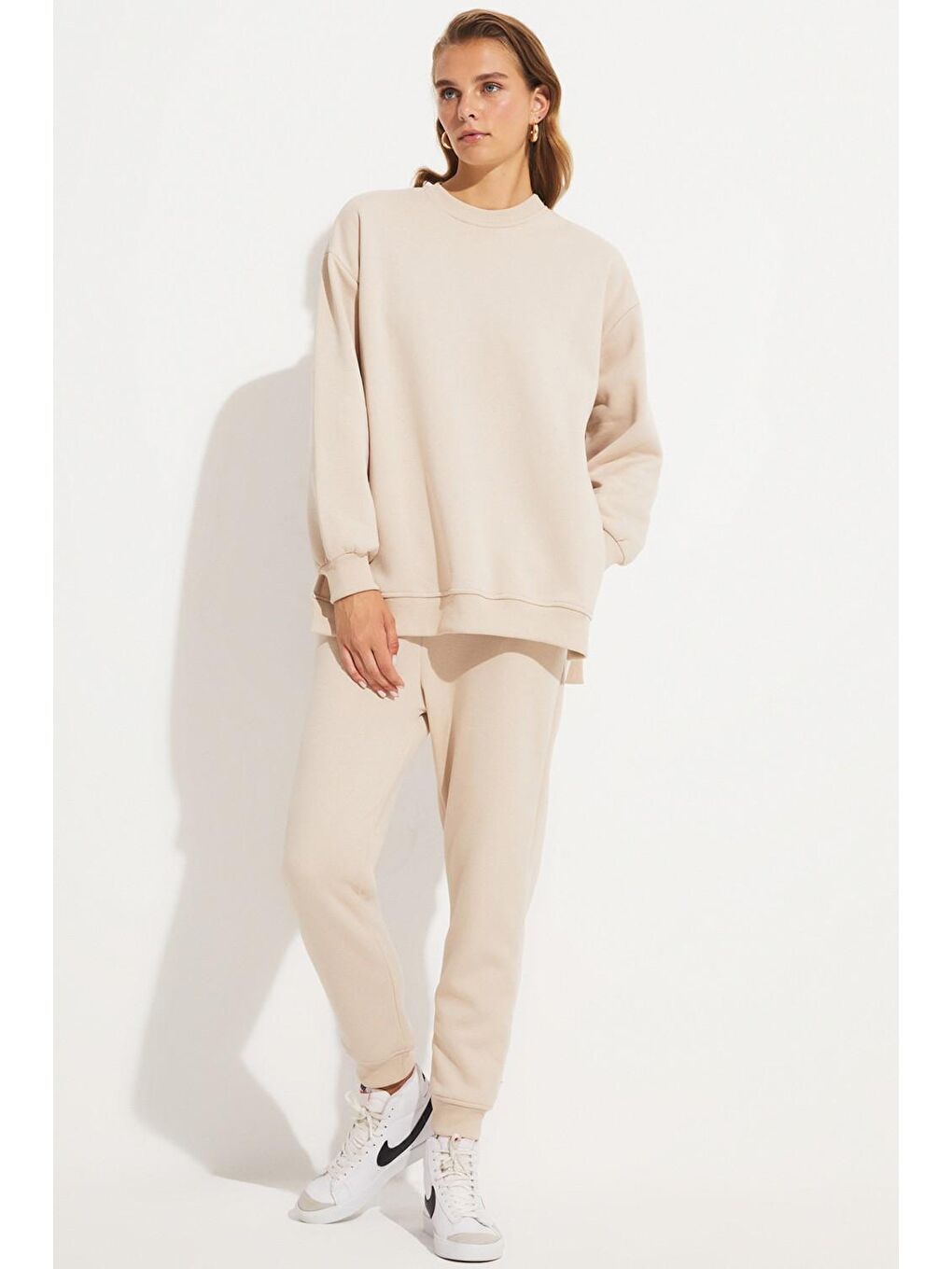 June Taş Basic Sweatshirt - 1