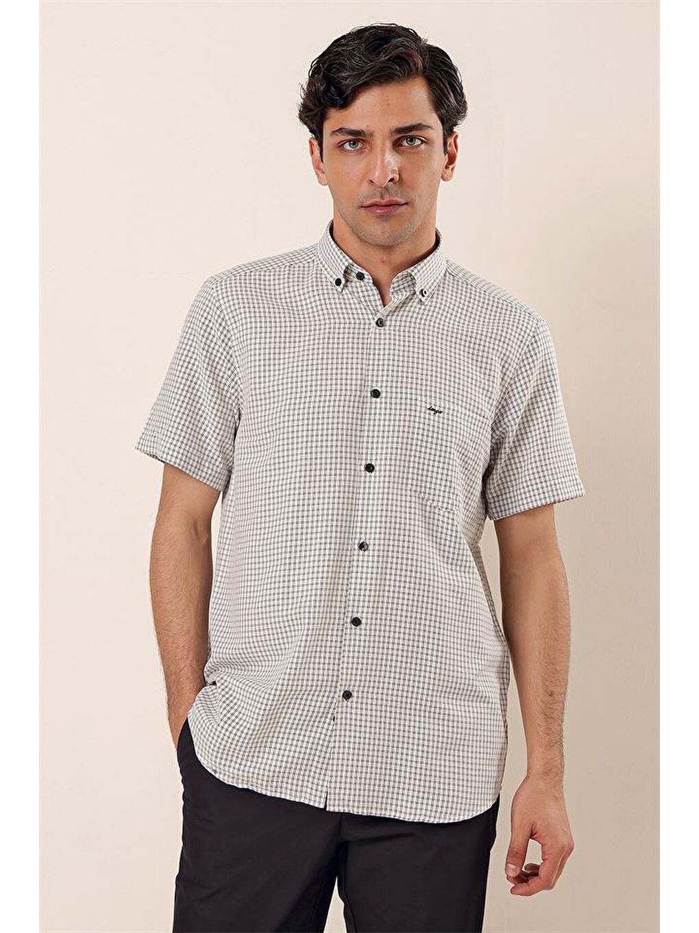 Siyah Kısa Kollu  Pamuklu Klasik Comfort Fit Rahat Kesim Gömlek 1004230156