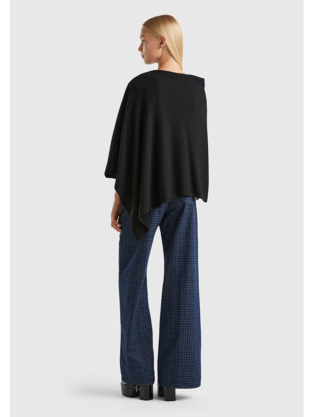 Kadın Siyah Kaşmir Karışımlı Panço-2