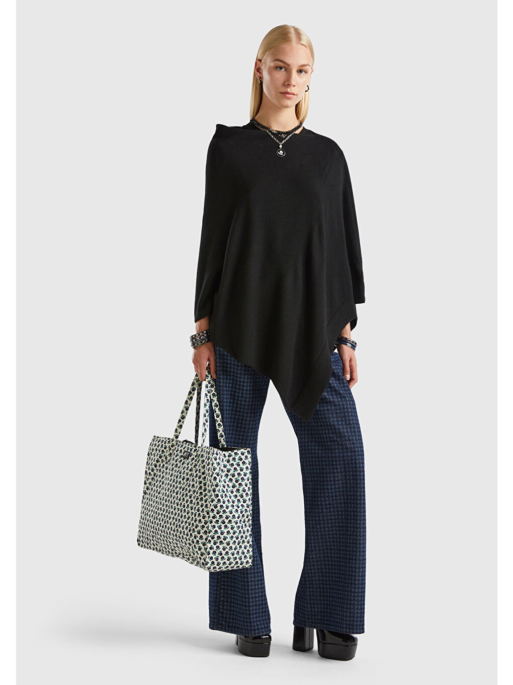 Kadın Siyah Kaşmir Karışımlı Panço-4