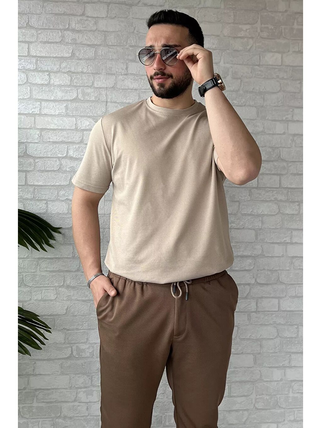 Bej Bisiklet Yaka Basic Erkek Tişört