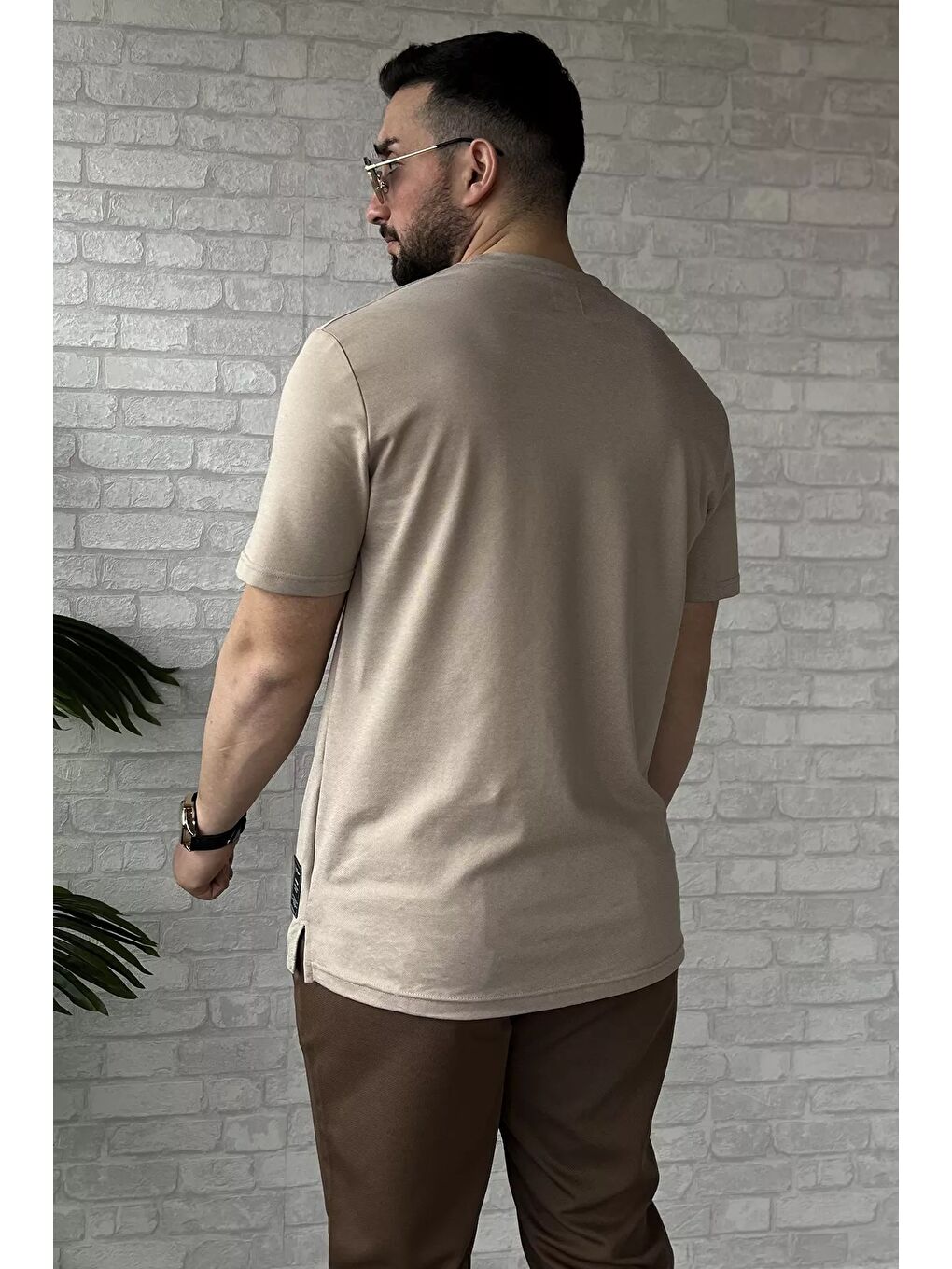 Bej Bisiklet Yaka Basic Erkek Tişört-2