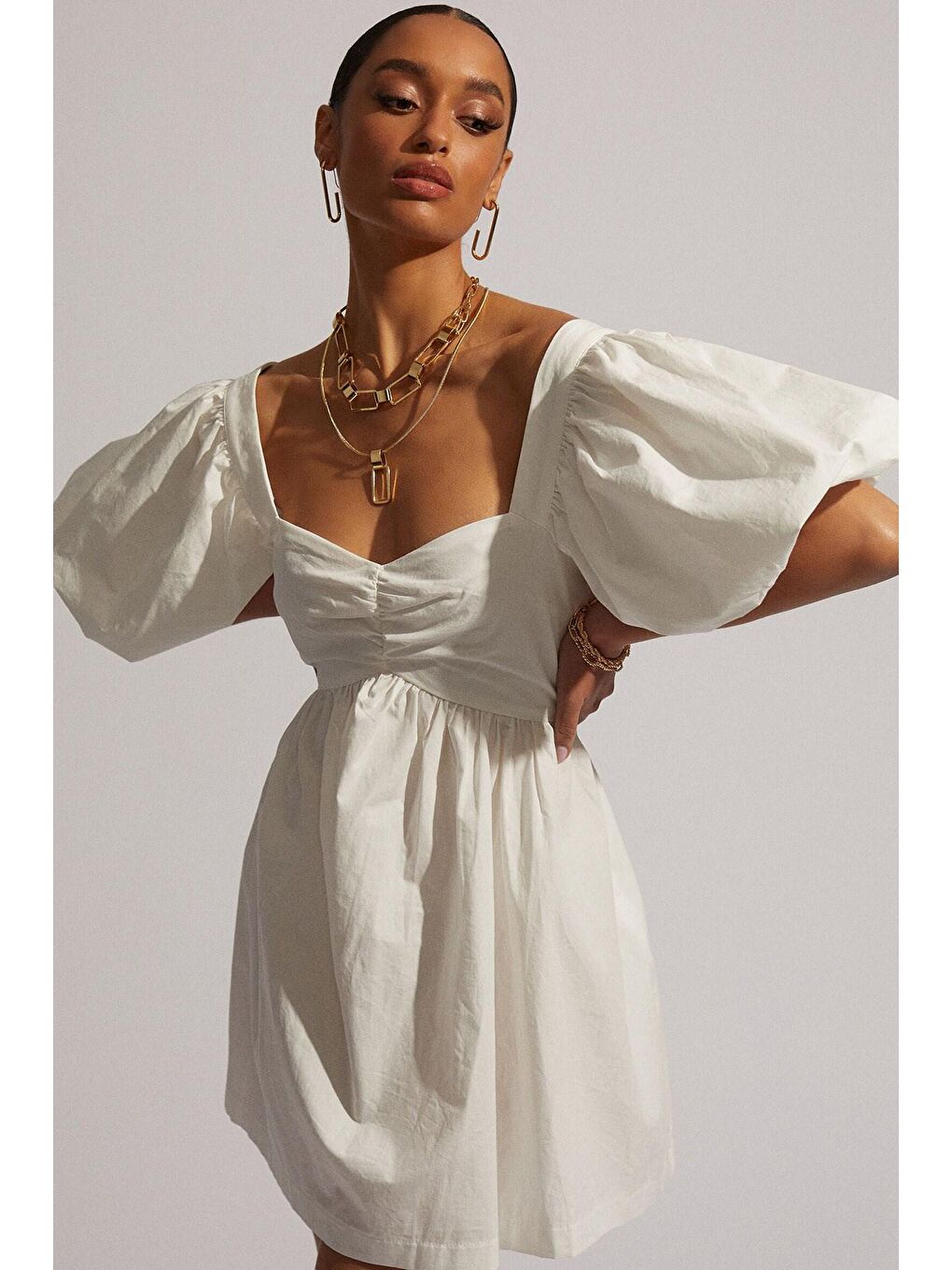 Beyaz Kalp Yaka Balon Kol Kadın Elbise MG1620