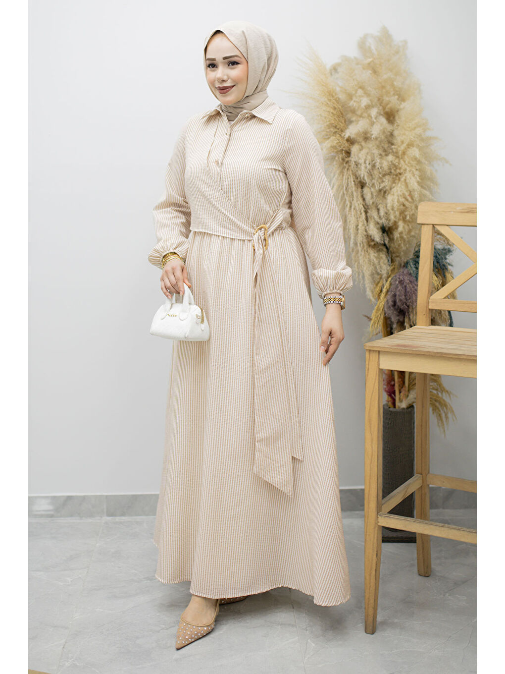 Çizgili Tokalı Gömlek Elbise TSD260196 Bej-2