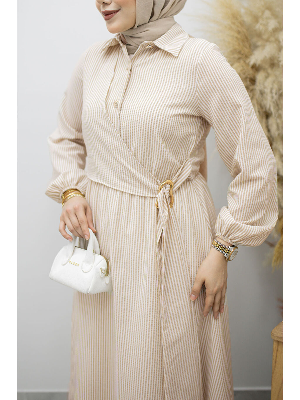Çizgili Tokalı Gömlek Elbise TSD260196 Bej-3