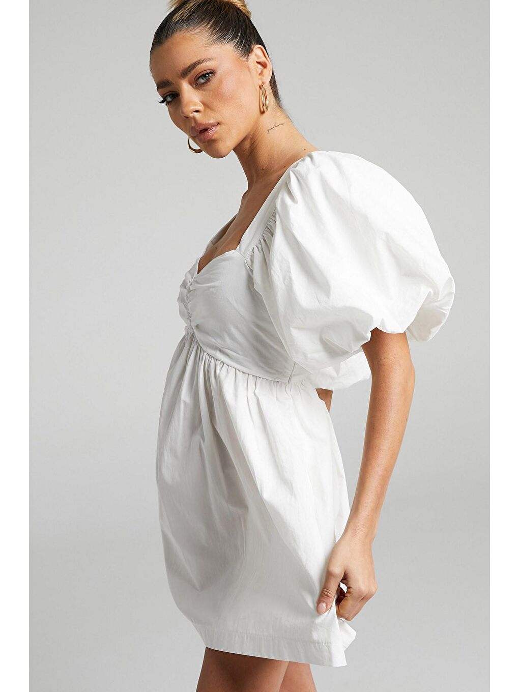 Beyaz Kalp Yaka Balon Kol Kadın Elbise MG1620-3