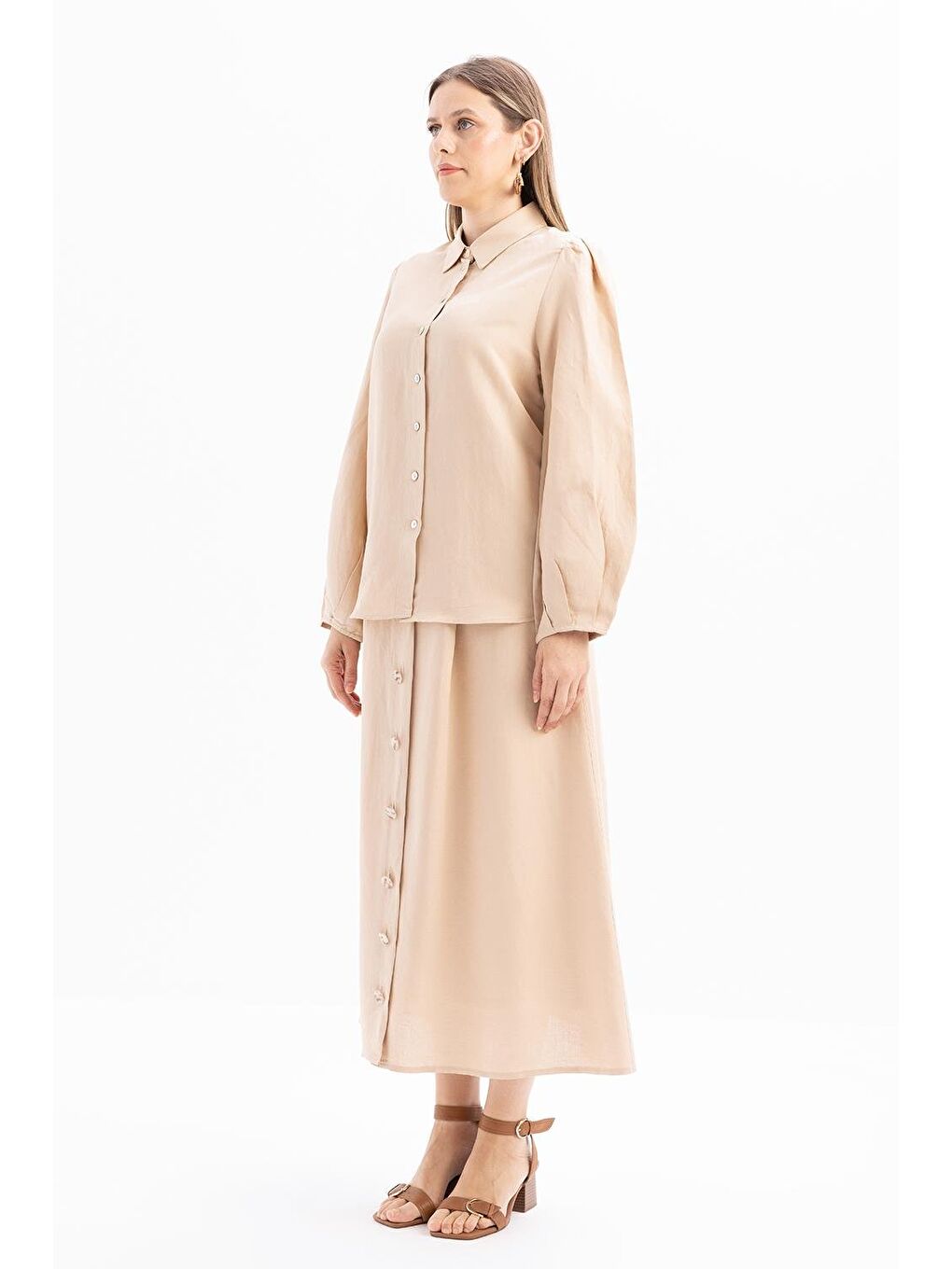 Bej-Kol Ağzı Pile Detaylı Keten Gömlek-1