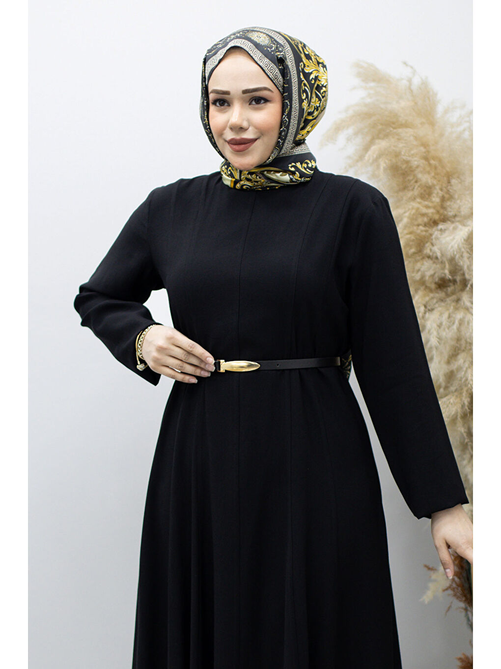 Pensli Hakim Yaka Kemerli Elbise TSD260184 Siyah-1