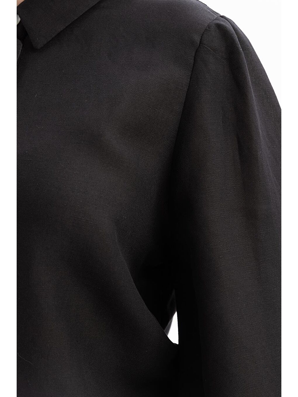 Siyah-Kol Ağzı Pile Detaylı Keten Gömlek-4