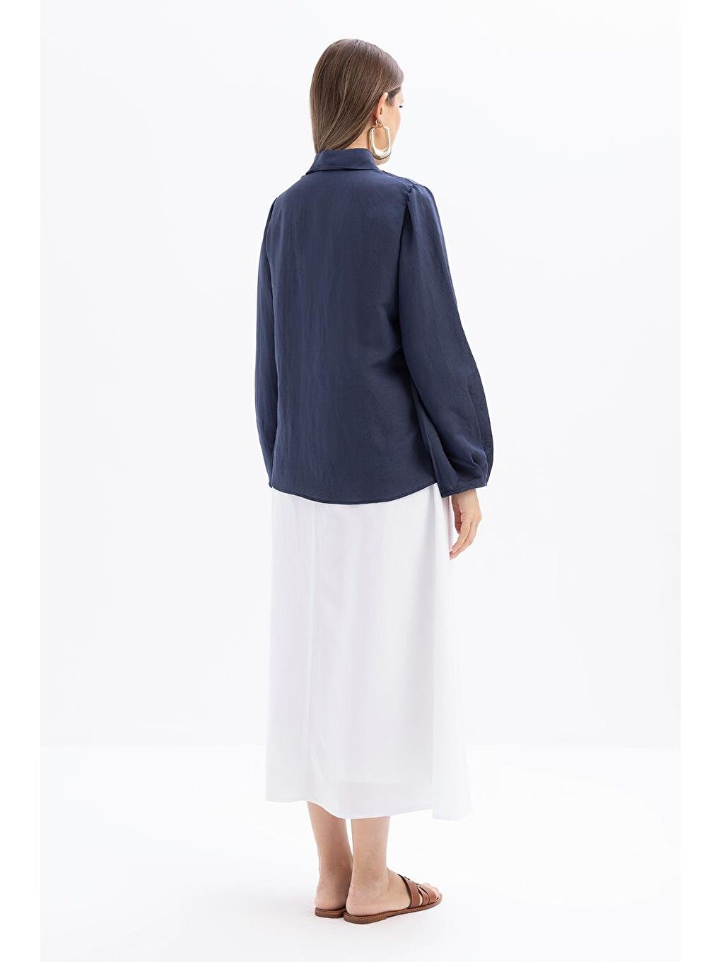 Beyaz İndigo-Kol Ağzı Pile Detaylı Keten Gömlek-3