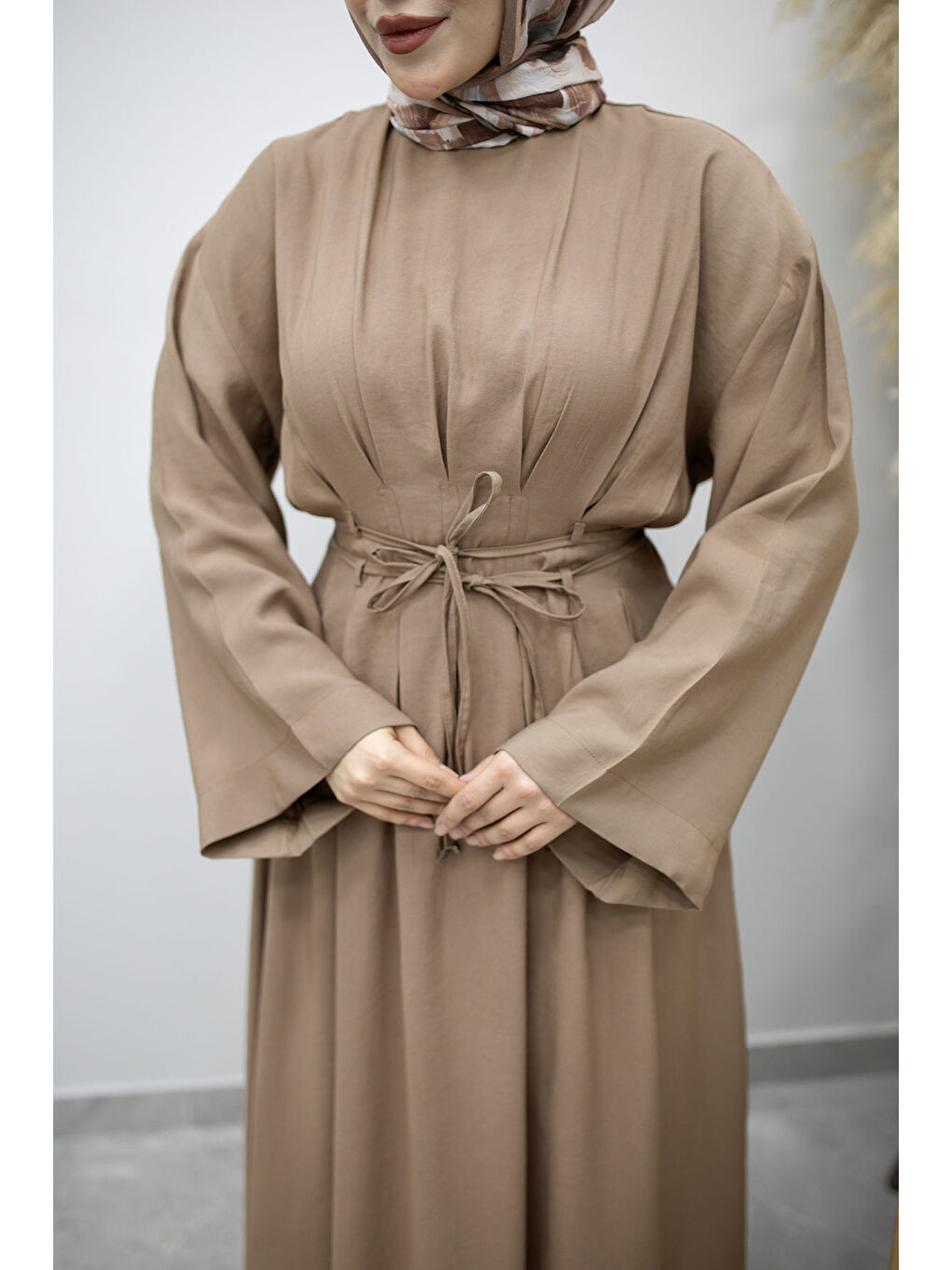 Bej Çift Bağlamalı Pensli Elbise TSD260185 Vizon-3