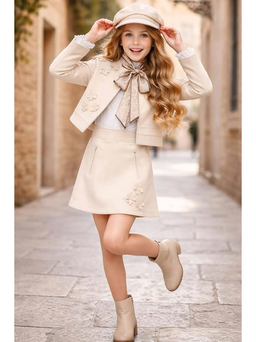 Ekru Kız Çocuk Kristal Taş Düğmeli Şifon Gömlek Çiçek Desen İşlemeli Ceket Süet Krem Etekli Takım-2