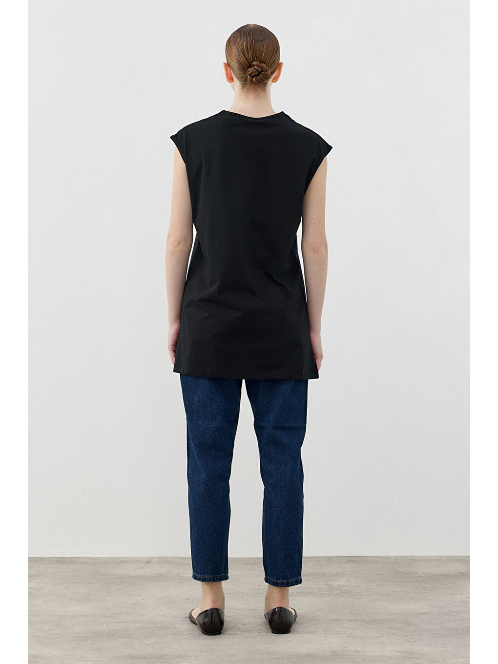 Merwish Sıfır Kol Basic Pamuklu Tişört 1810 Siyah-2